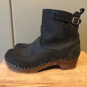 Sandgrens Low Heel Wooden Clog Black Size 9